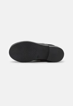 Friboo Leather - Korte Laarzen - Black 12 Friboo Leather - Korte Laarzen - Black -Friboo 862667648ae448b0ad4e435f0005576f